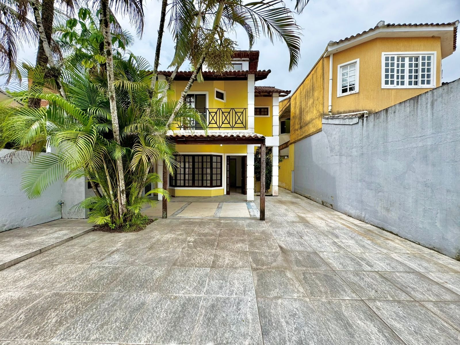 02 Casa CASA DUPLEX EM CONDOMÍNIO NO BAIRRO VARGEM GRANDE