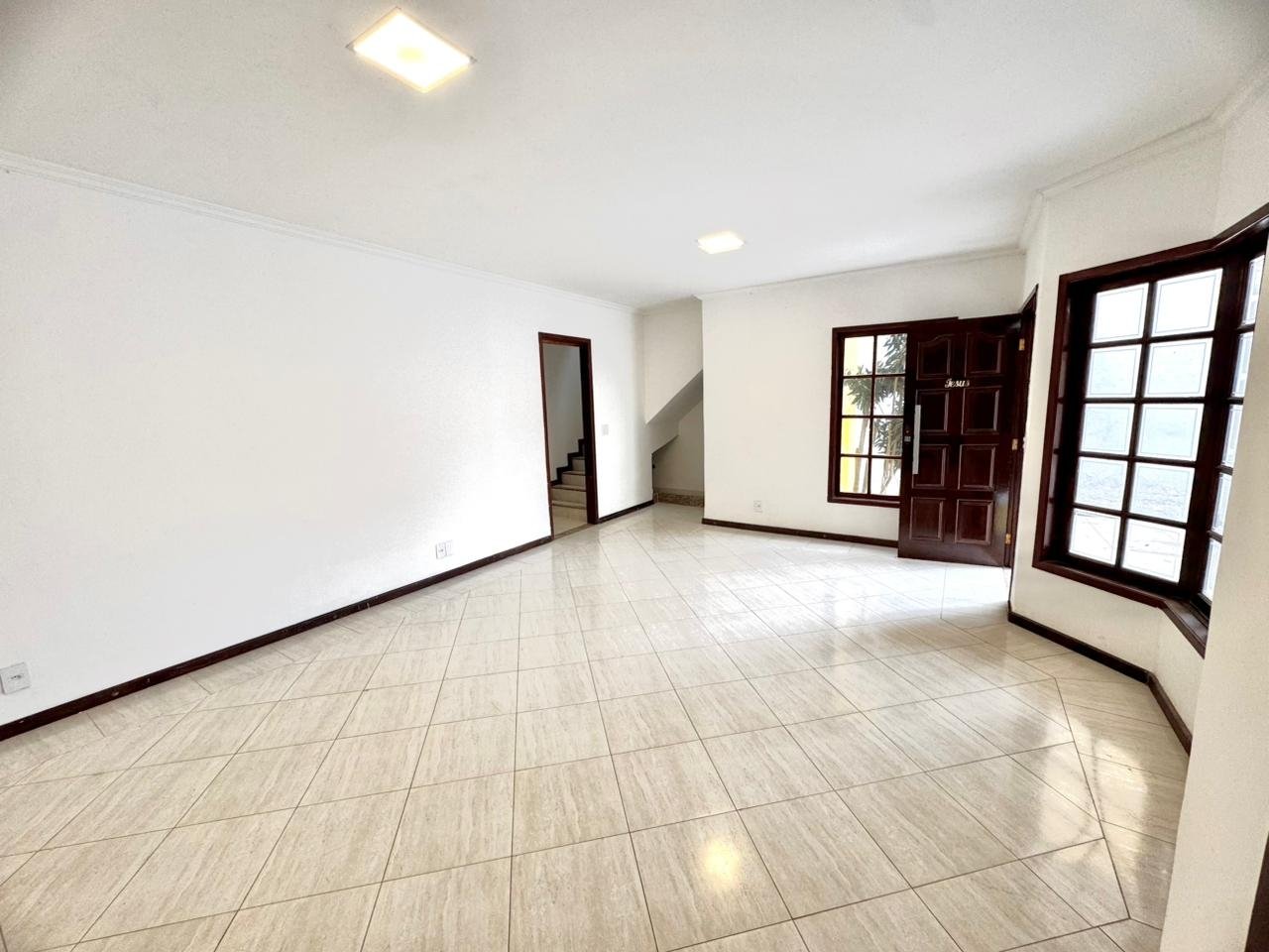 05 Sala CASA DUPLEX EM CONDOMÍNIO NO BAIRRO VARGEM GRANDE
