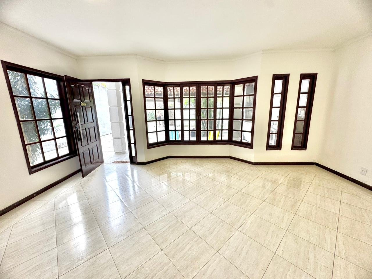 07 Sala CASA DUPLEX EM CONDOMÍNIO NO BAIRRO VARGEM GRANDE