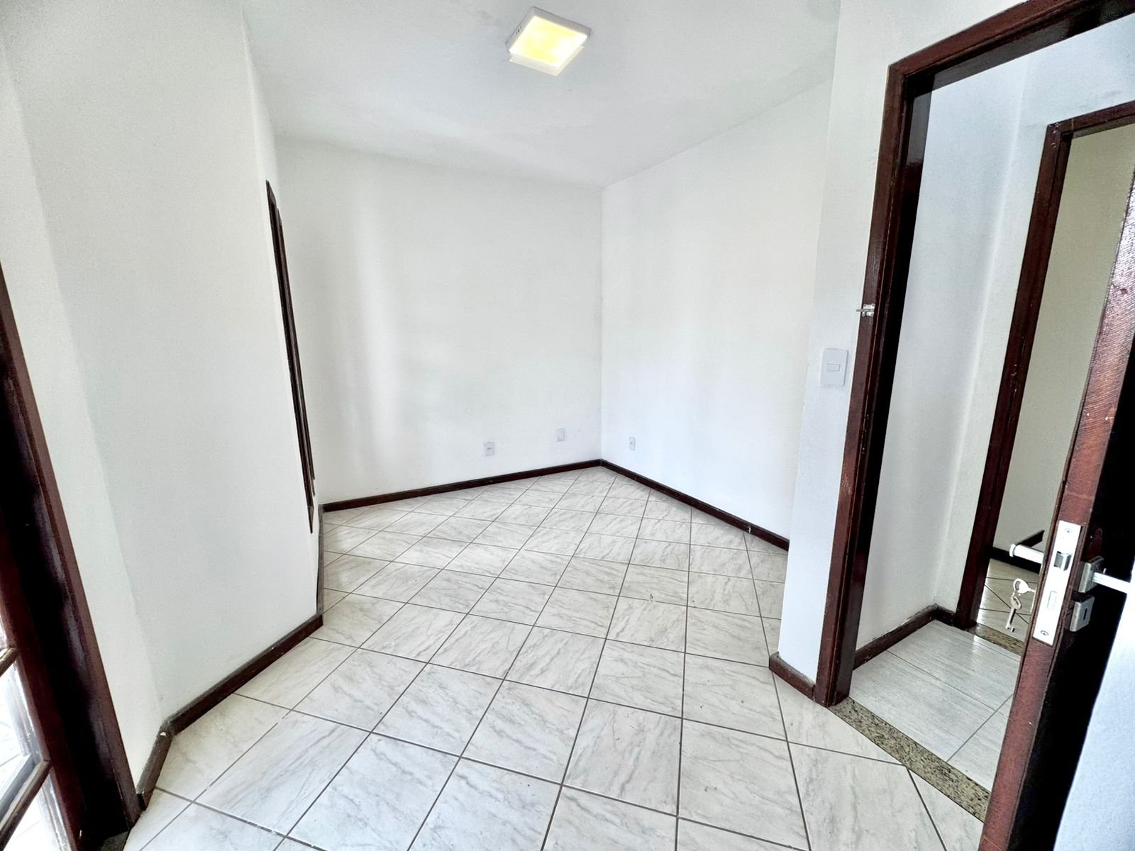 29 3 Quarto 2 Andar CASA DUPLEX EM CONDOMÍNIO NO BAIRRO VARGEM GRANDE