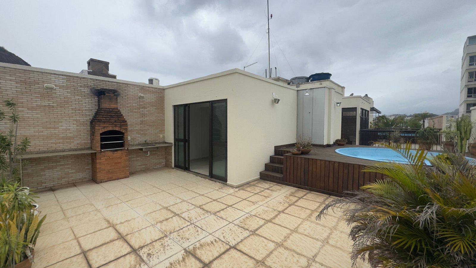DA568A0D-B4B9-4C39-BDEA-D5A9C769F4C4_1_201_a COBERTURA DUPLEX DE 208 M² NA TIJUCA 3 QUARTOS (1SUITE) PISCINA E 2 VAGAS
