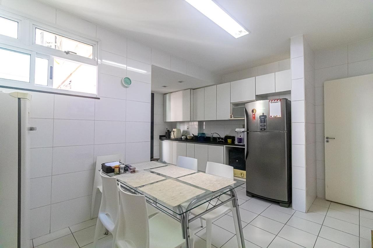 APARTAMENTO DUPLEX COM MAIS DE 155 M² EM COPACANA PRONTO PARA MORAR