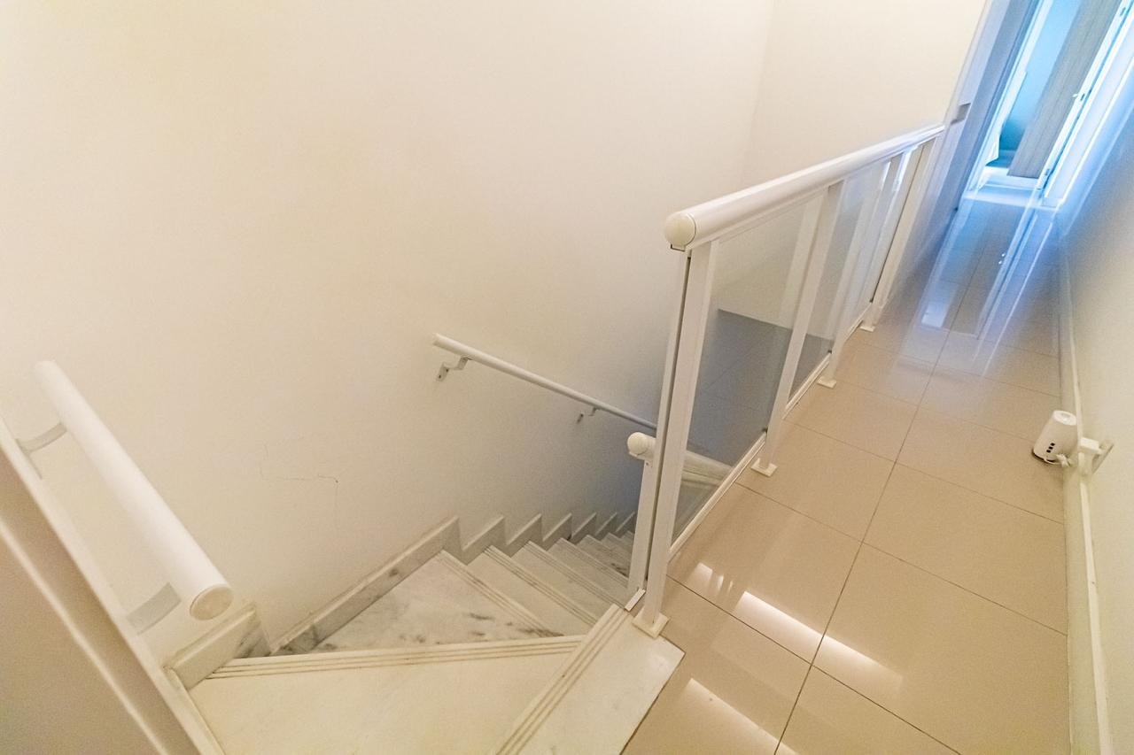APARTAMENTO DUPLEX COM MAIS DE 155 M² EM COPACANA PRONTO PARA MORAR