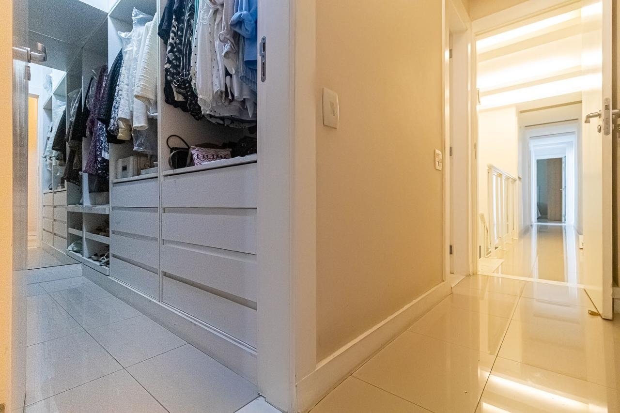 APARTAMENTO DUPLEX COM MAIS DE 155 M² EM COPACANA PRONTO PARA MORAR