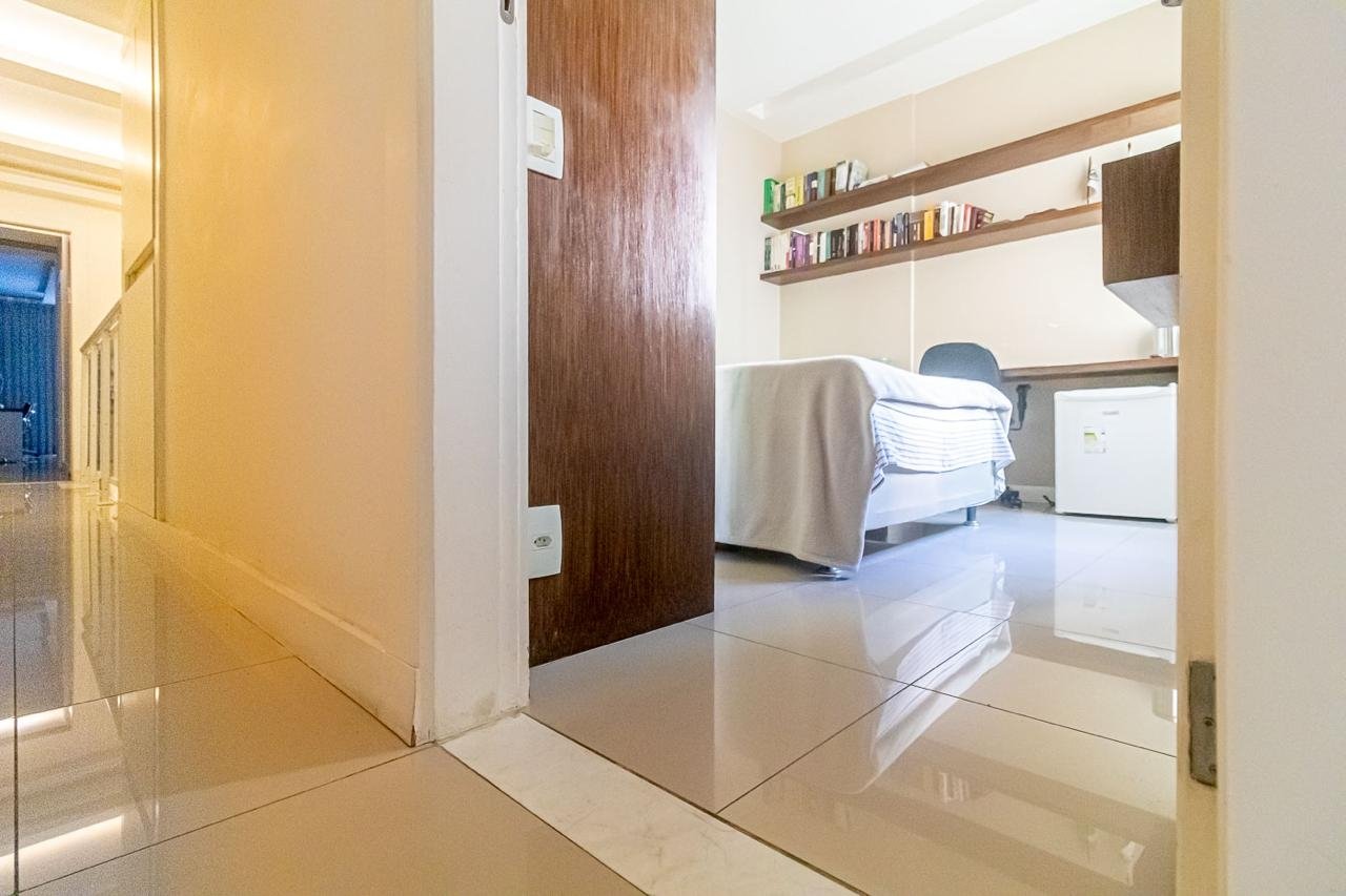 APARTAMENTO DUPLEX COM MAIS DE 155 M² EM COPACANA PRONTO PARA MORAR