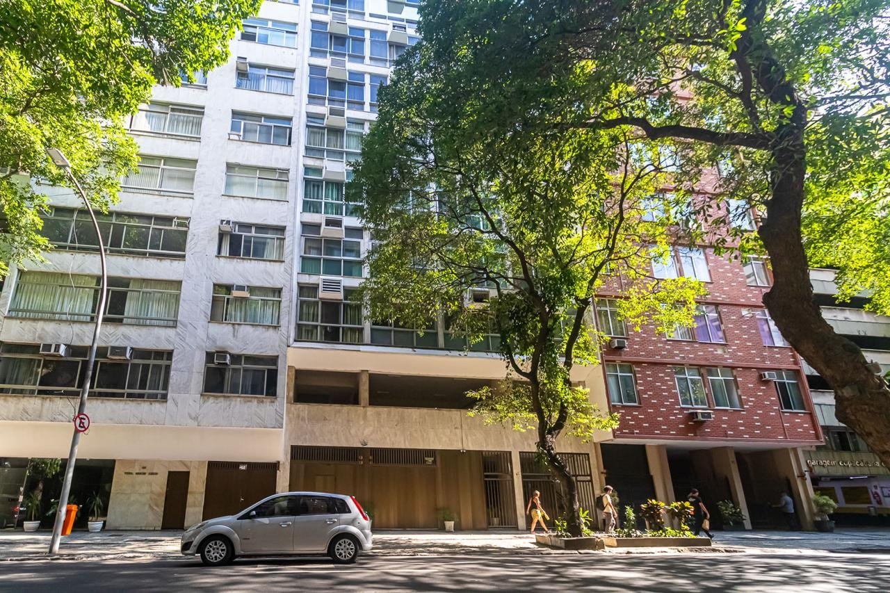 APARTAMENTO DUPLEX COM MAIS DE 155 M² EM COPACANA PRONTO PARA MORAR