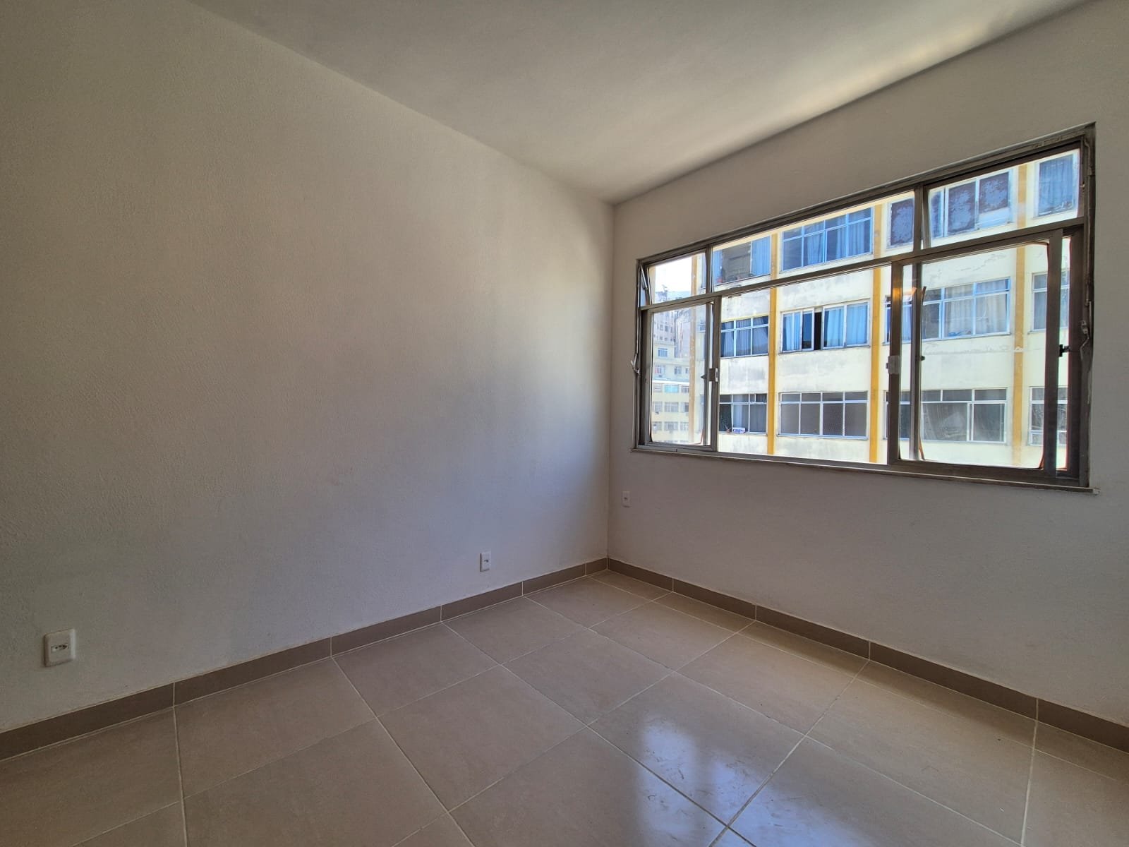 WhatsApp Image 2025-11-21 at 19.53.20 (1) STUDIO REFORMADO NO CENTRO DO RIO- CONFORTO E PRATICIDADE PERTO DE TUDO!