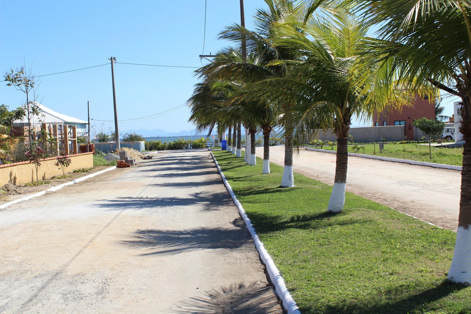 ALAMEDA P PRAIA TERRENO PERFEITO ARRAIAL DO CABO EM CONDOMÍNIO DE FRENTE PARA LAGOA