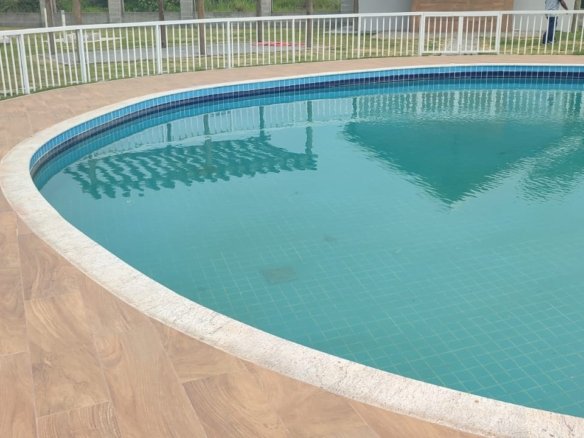 LOTES FINANCIADOS EM CONDOMÍNIO DE FRENTE PARA LAGOA E PRONTO PARA CONSTRUIR!